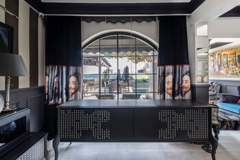 art and interiors boutique hotel