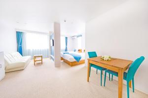 Hotel California Miyakojima Resort,Miyakojima>>Miyako-Jima,3.5 star