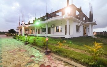 The Gharana Hotel And Resort,Santiniketan>>Bolpur,3 star