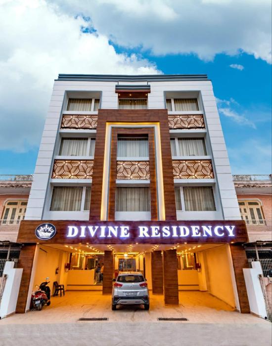 Hotel Divine Residency