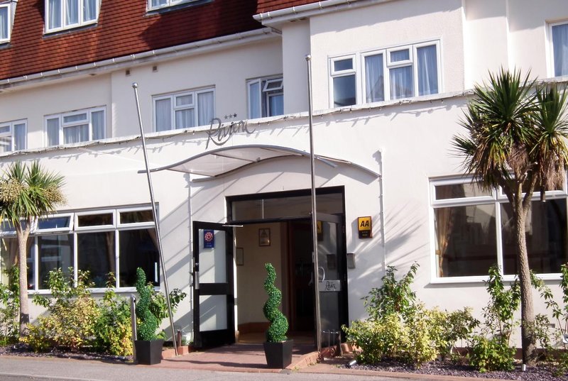 riviera hotel and holiday apartments