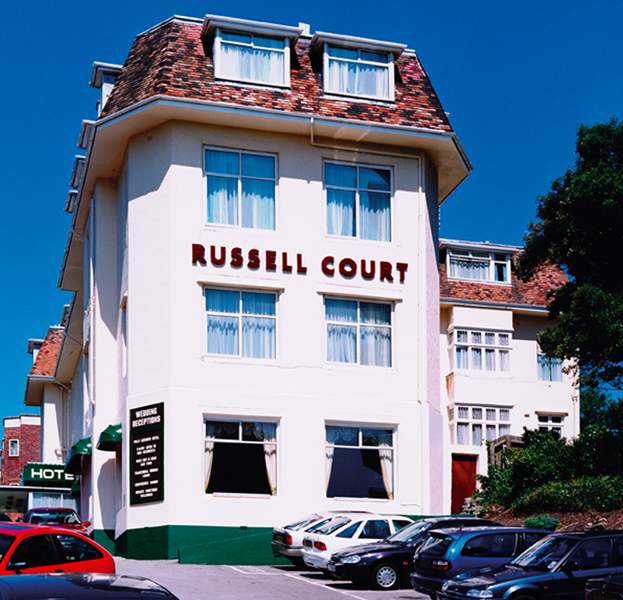 Russell Court Hotel,Bournemouth Airport>>Bournemouth,2 star