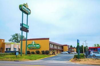 Masters Inn Augusta, Ga Near Riverwalk By Oyo,,2.5 star