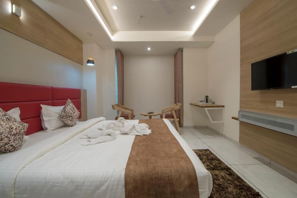 Hotel Silvera Grand,Gujarat>>Ahmedabad,3 star