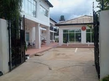 House Of Excellence,,3.5 star