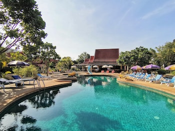 Holiday Villa,Klong Dao Beach>>Ban Ai Dao,3 star