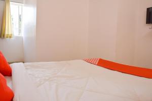 Super Collection O Sayhallo Kanchan,Saheed Nagar,3 star