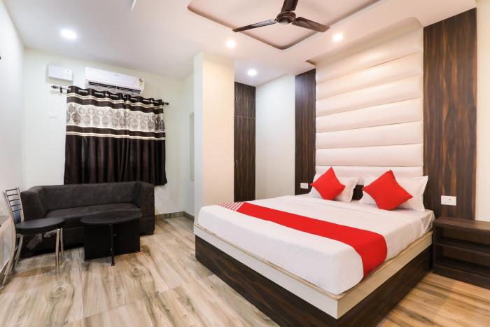 Oyo 75217 Hotel Navya Grand,Hotel Navya Grand, Gokul Colony, East Of Golki More, Nayachak Main Road, Khemnichak,3 star