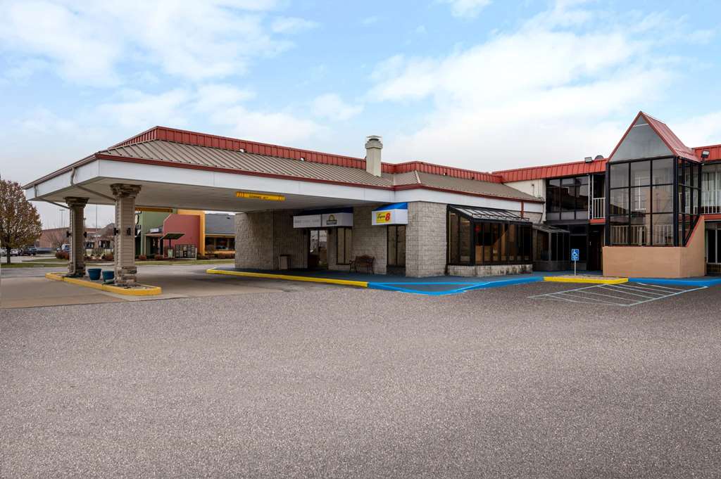 days inn by wyndham perrysburg toledo