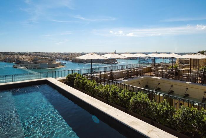 the gomerino hotel