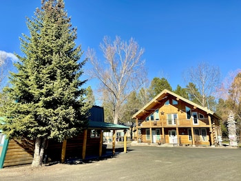 Alpine Lodge And Rv,,2.5 star
