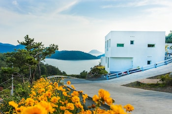 Sosiega Hue Pension,,3 star