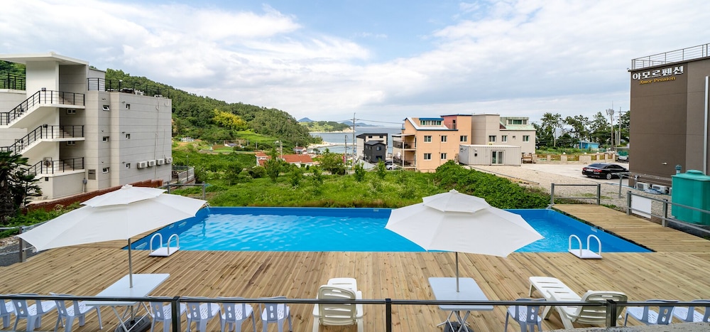 geoje amor family pension