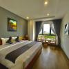 Royal Khanh Hotel,68 Nguyen Hue, Ward 5,3.5 star