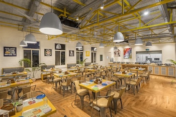 The Hideaway Bedzzz Varanasi,Near Pdr Mall, Ramapura Luxa, Varanasi,2 star