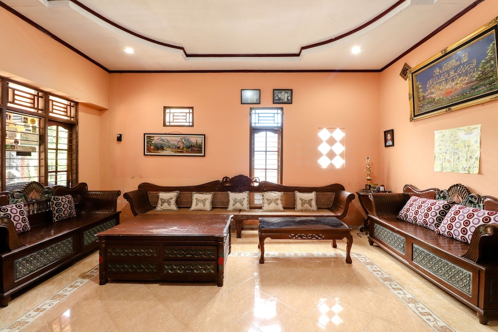 Nurudin House,Magelang>>Borobudur,4 star