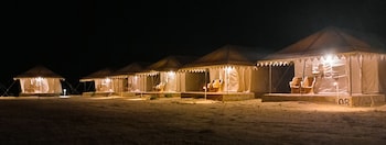Amazing Desert Camp,Jaisalmer>>Desert National Park,2.5 star