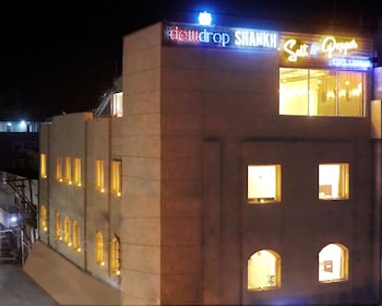 Dewdrop Shankh,Near Amritsar Bus Stand,3 star
