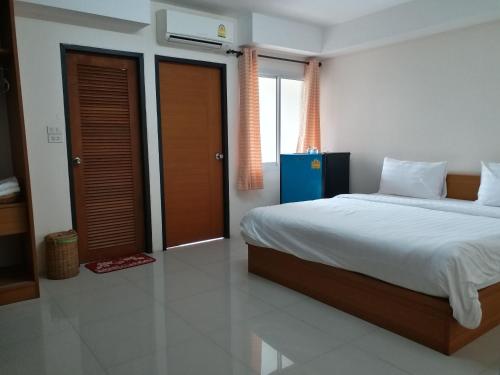 Jj Place Korat,,1 star