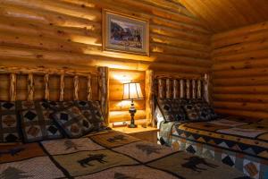 Country Cabins Inn,Fort Bridger>>Evanston,3 star