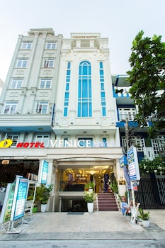 Venice Hotel,,2.5 star