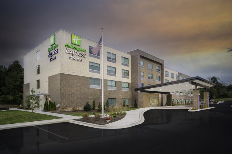 Holiday Inn Express And Suites Brevard - City Center,,2 star