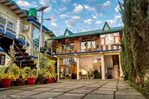 Hotel Walnut Creek,Nainital>>Bhimtal,3 star