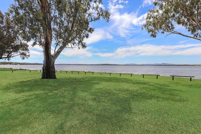 Reflections Holiday Parks Lake Keepit,,2 star