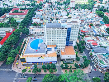 elephants hotel buon ma thuot