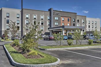 Hampton Inn & Suites Keene,,3 star
