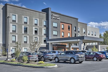 Hampton Inn & Suites Keene,,3 star