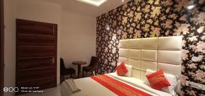 Hotel Ontario,Guru Nanak Nagar ,3 star