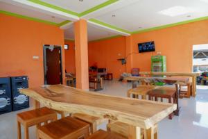 Reddoorz Near Taman Makam Pahlawan Tatura,Central Sulawesi>>Palu,2.5 star