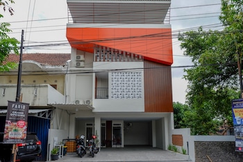 reddoorz near sleman city hall 2