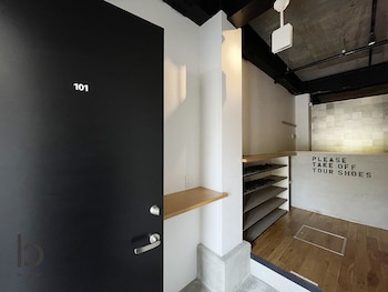 bhotel kaniwasou