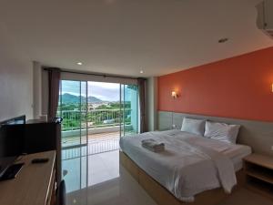 the base hua hin