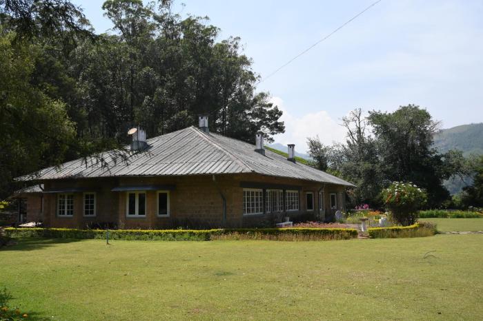 Ama Stays And Trails Tea Estate Bungalows , Munnar