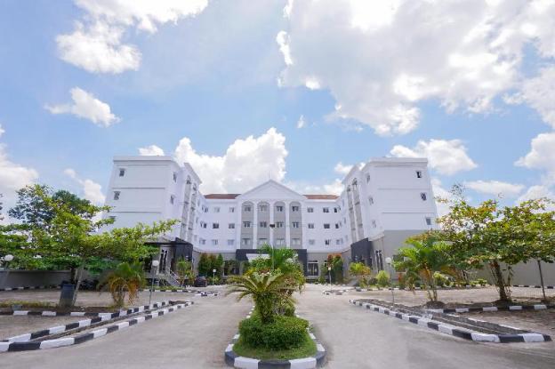 Brits Hotel Pangkalan Bun,,3.5 star