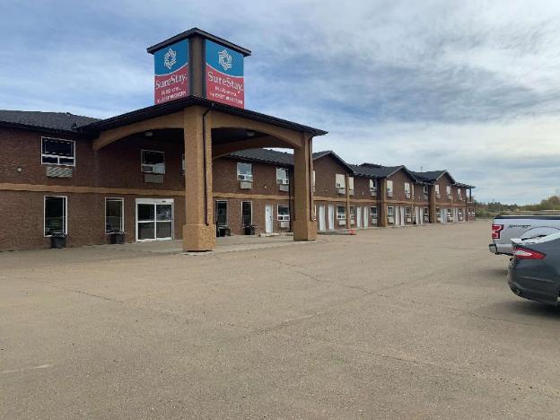 Surestay Plus Hotel By Best Western Hardisty,Camrose>>Alberta,2.5 star