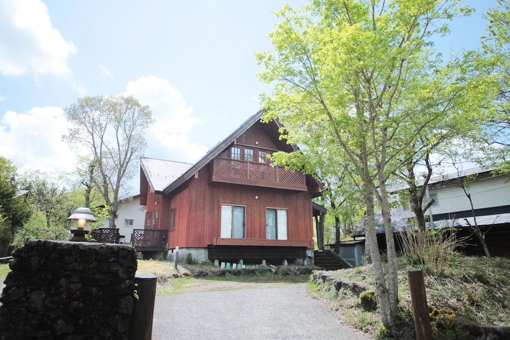 yamanaka lake log house hs2