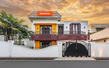 Fabhotel Nestlay Rooms,,3 star