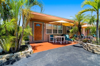 Coco Sands Studios,,0 star