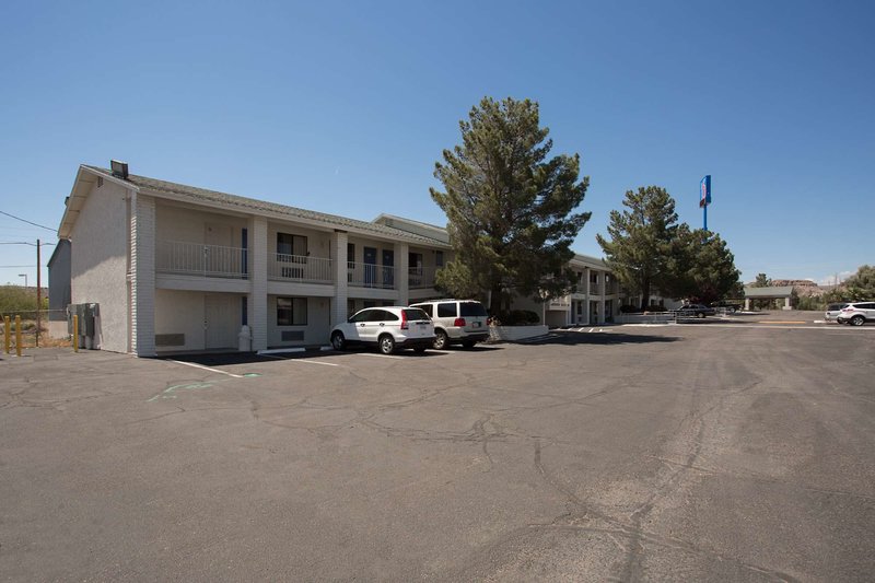 motel 6 kingman az route 66 west