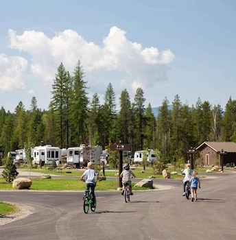 West Glacier Cabin Village,,4.5 star