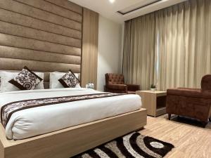 Hotel Rrv With Free Parking,Gt Road,3 star