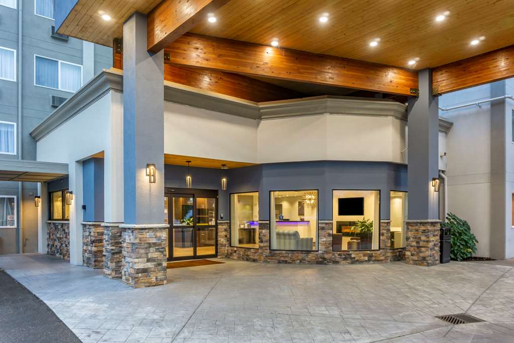 Comfort Inn & Suites Pacific - Auburn