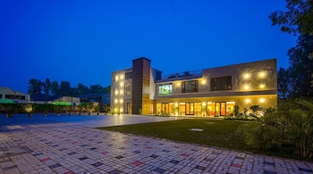 The Zenith - A Boutique Hotel By Hot Millions,Sector 58,4 star