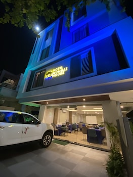 Hotel Mumbai House - LIG Behind Chl Hospital,Indore,3 star