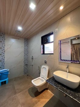 Royal Stone Resort,Panchgani, Mahabaleshwar,3 star