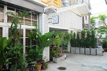 12/14 Home Studio,Bangkok>>Bang Na,3 star